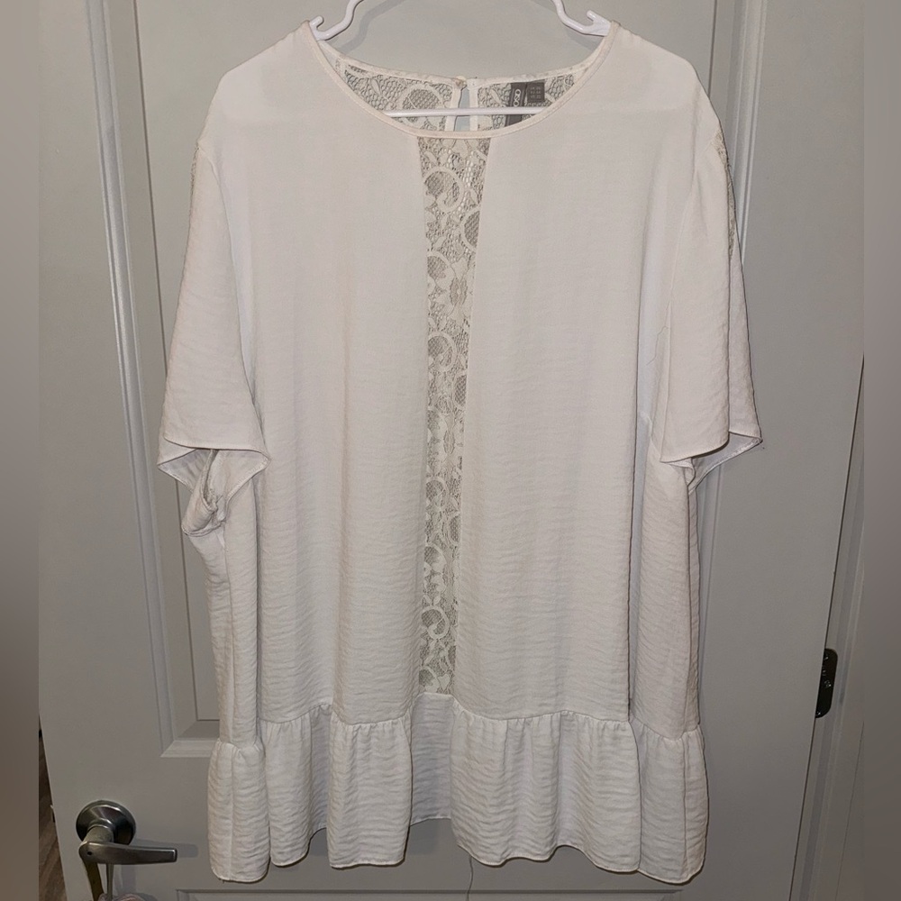ASOS Curve Smock Top With Lace Insert in White. Size 22.